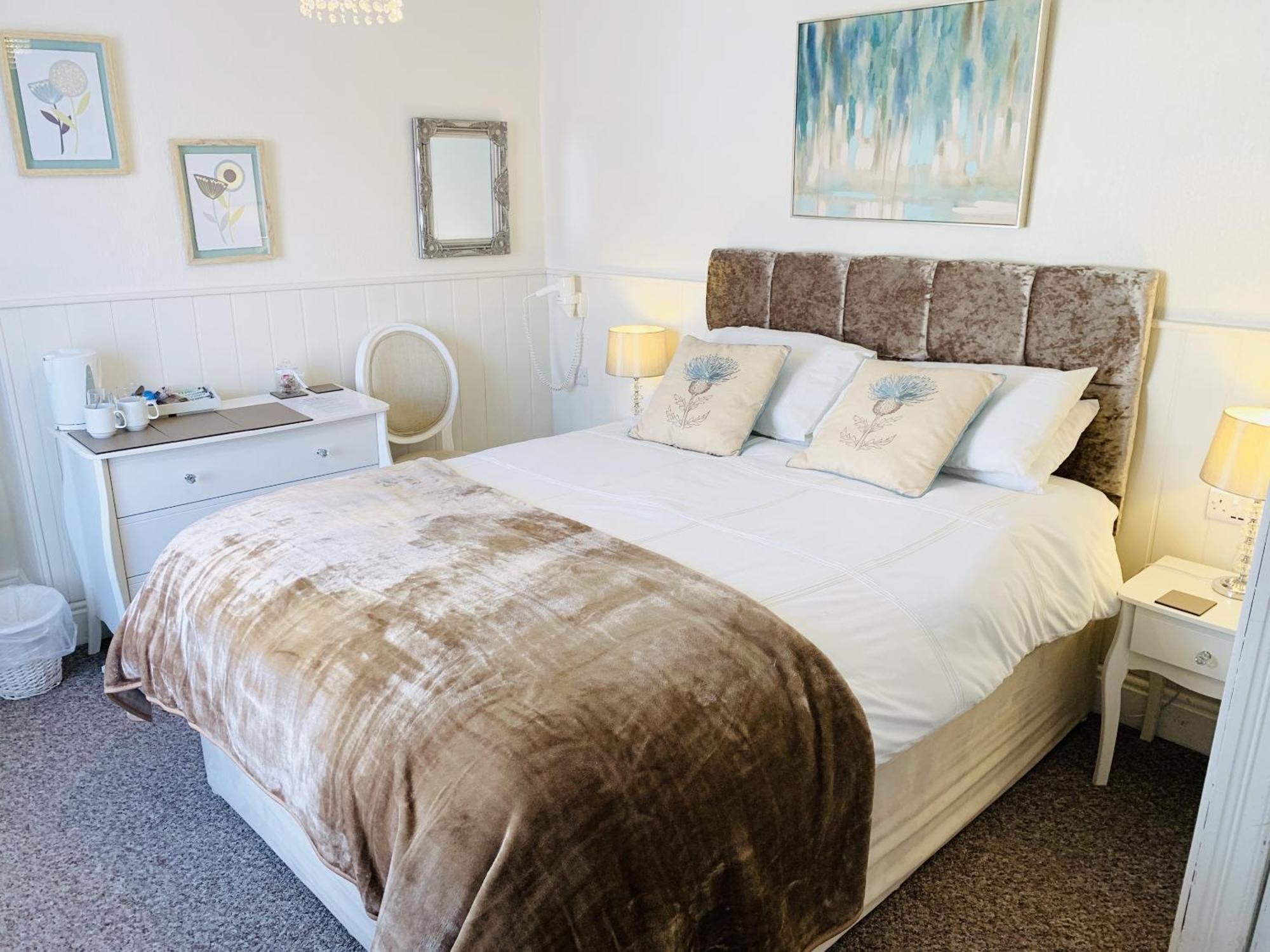 Double Room,1622031284:JPEG